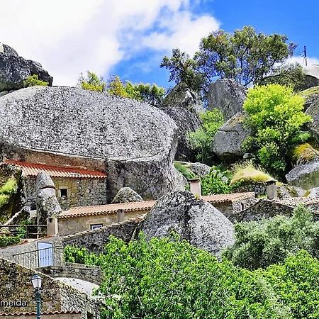 Вилла Casa Do Miradouro Монсанту Экстерьер фото